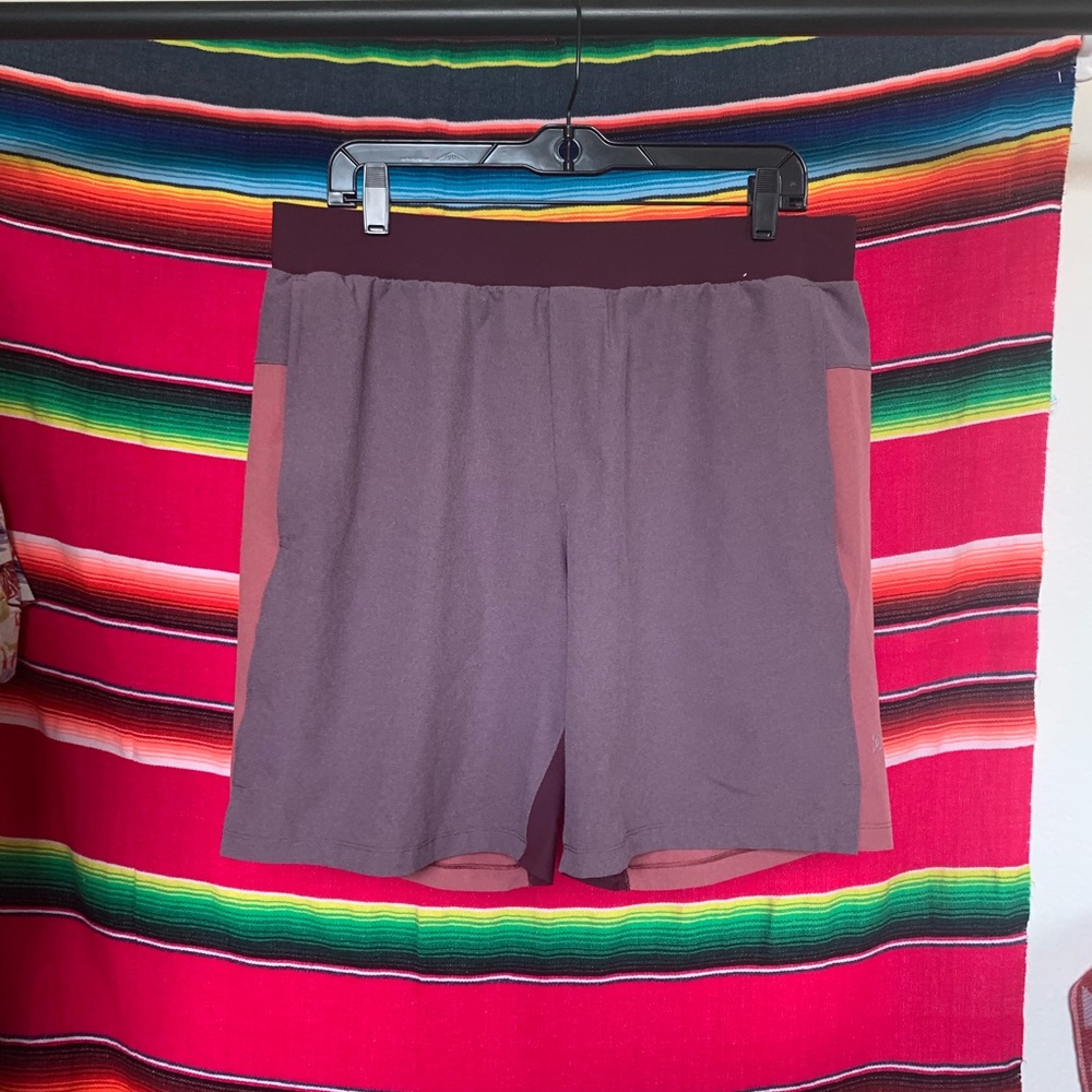 Men's Two-Tone Maroon Athletic Shorts